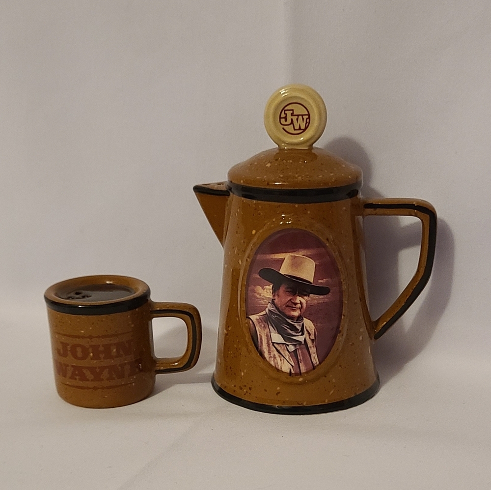 John Wayne Salt And Pepper Set